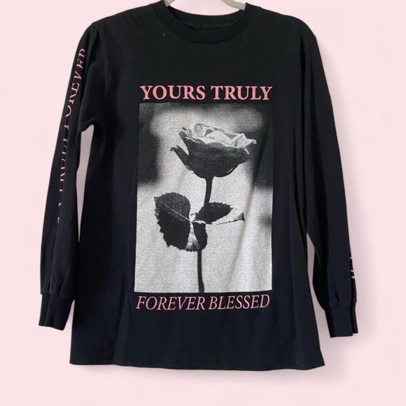 Floral Tshirt - Picture 1 of 3